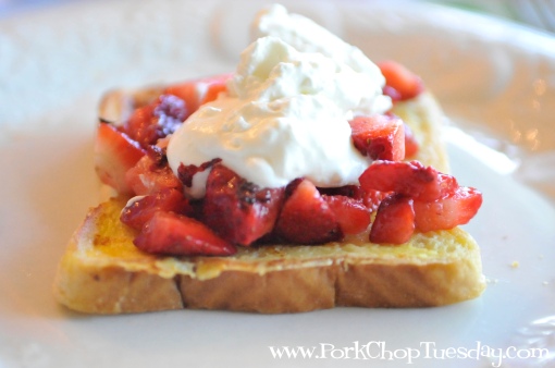 French Toast with strawberries and cream 1